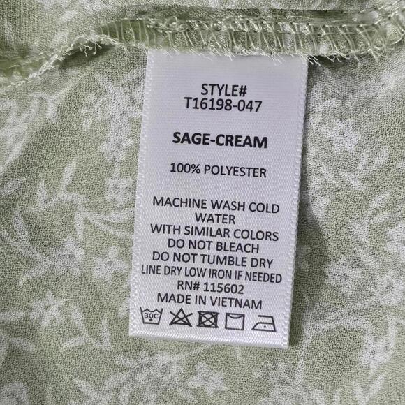 2/$30 NWOT Lush Sage Green Floral Faux Wrap Blouse Size L - Picture 4 of 5